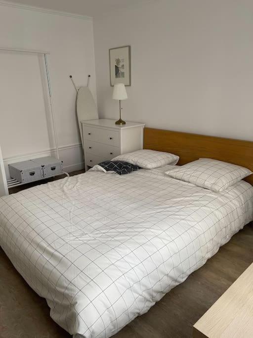 Vavin Luxembourg Garden Apartment Paris Bagian luar foto